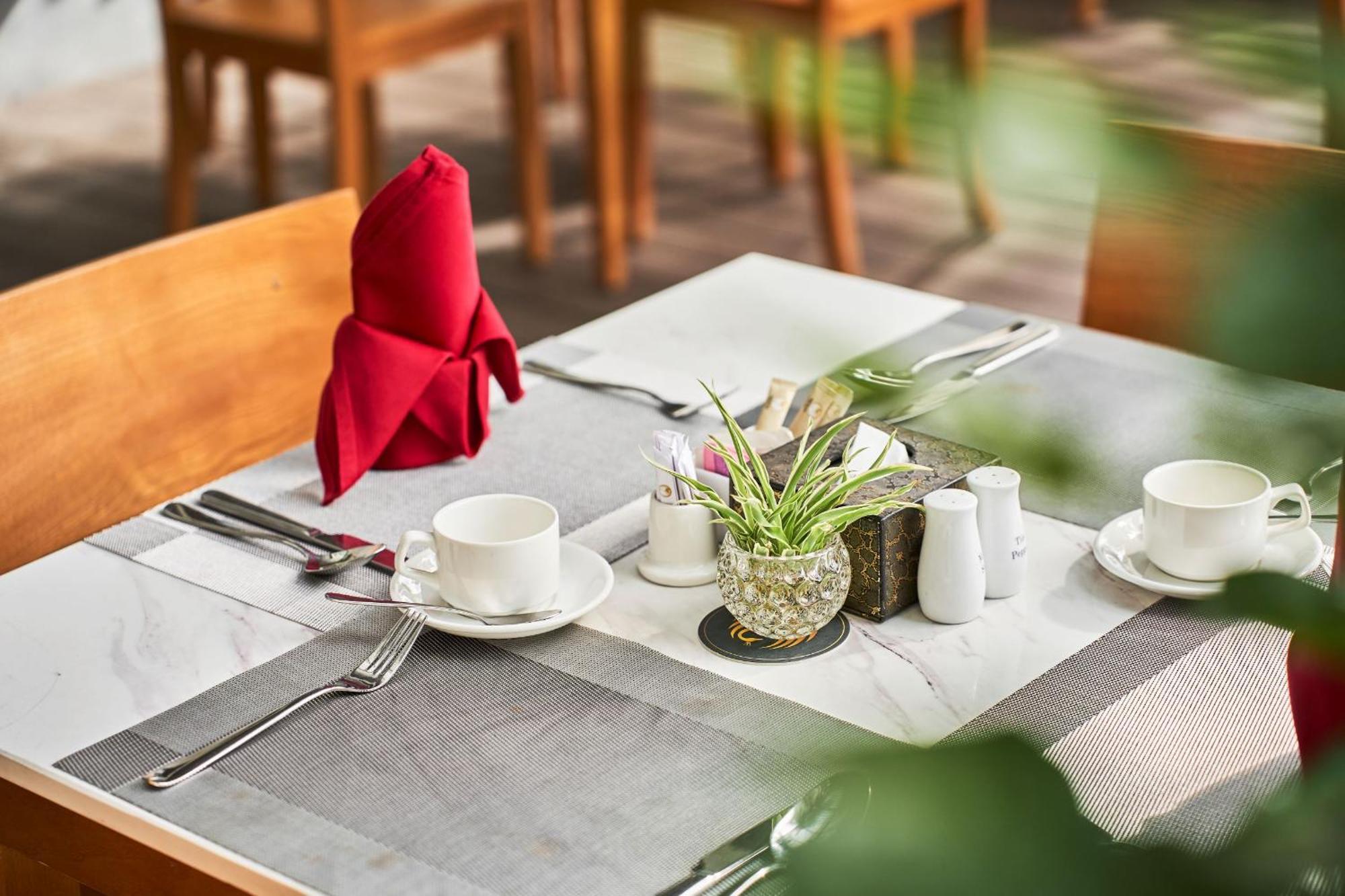Nesta Hotel Дананг Екстер'єр фото